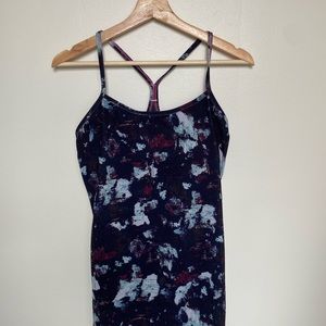 Lululemon workout top